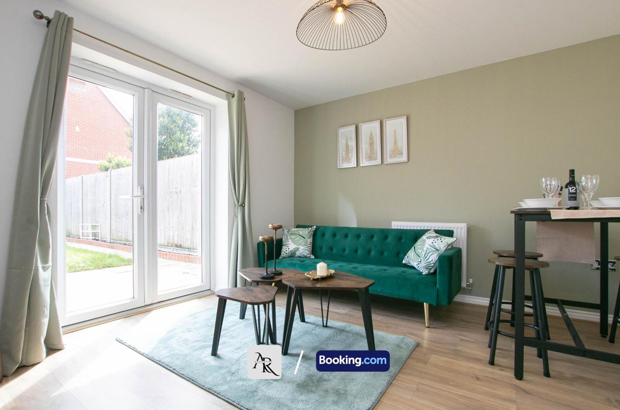 Cozy House By Ar Properties Short Lets & Serviced Accommodation โคล์เชสเตอร์ ภายนอก รูปภาพ