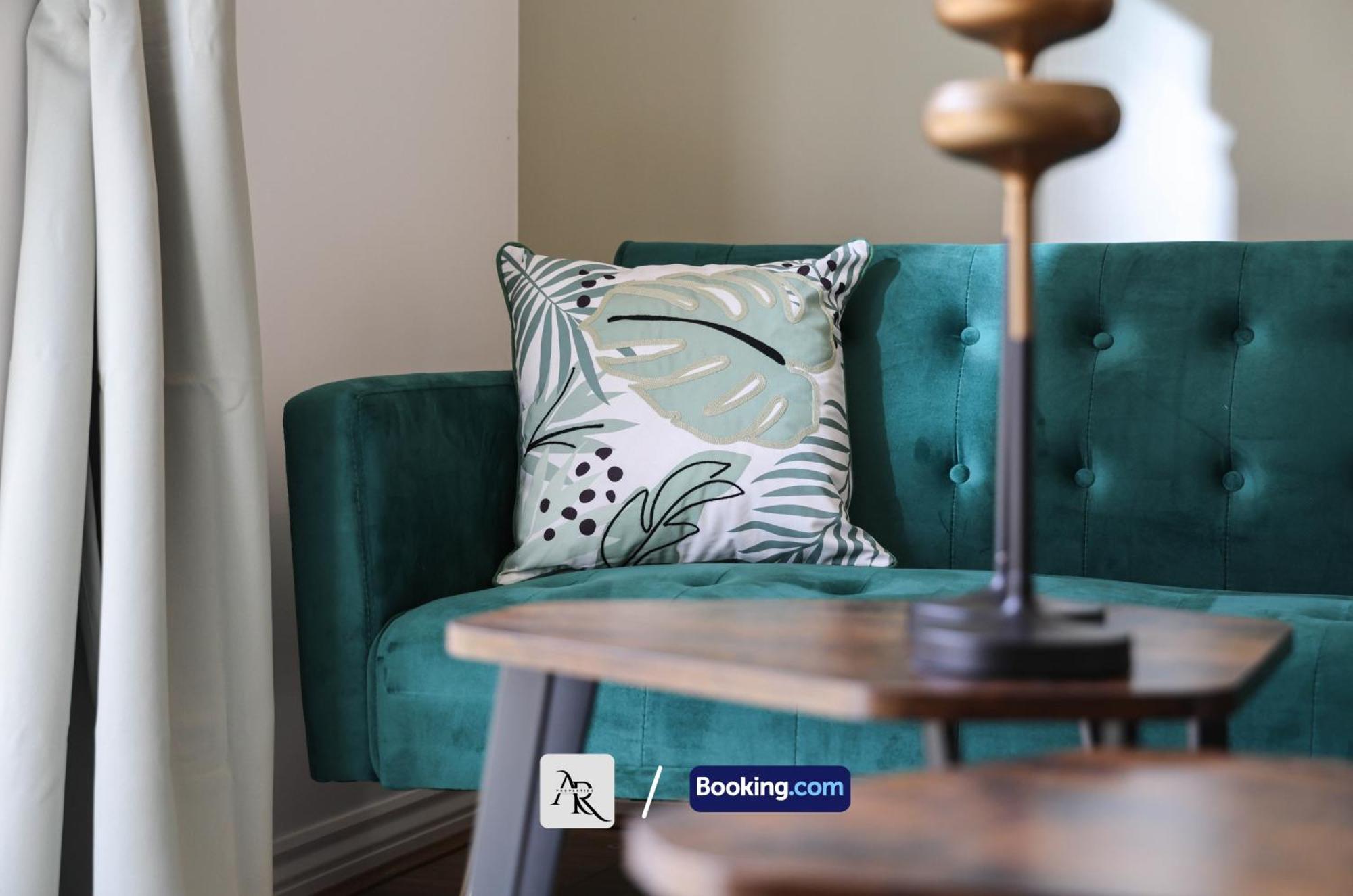Cozy House By Ar Properties Short Lets & Serviced Accommodation โคล์เชสเตอร์ ภายนอก รูปภาพ