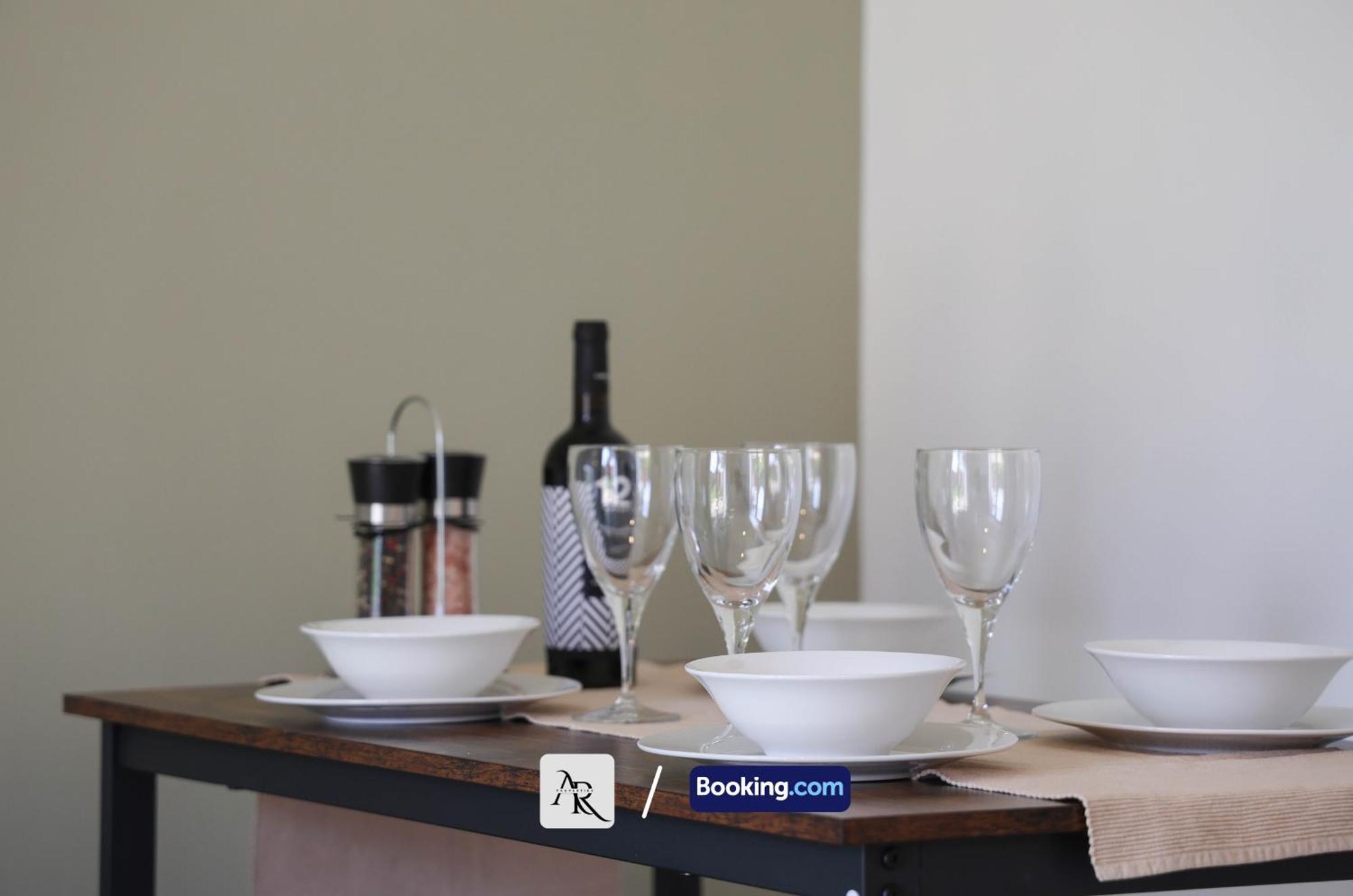 Cozy House By Ar Properties Short Lets & Serviced Accommodation โคล์เชสเตอร์ ภายนอก รูปภาพ