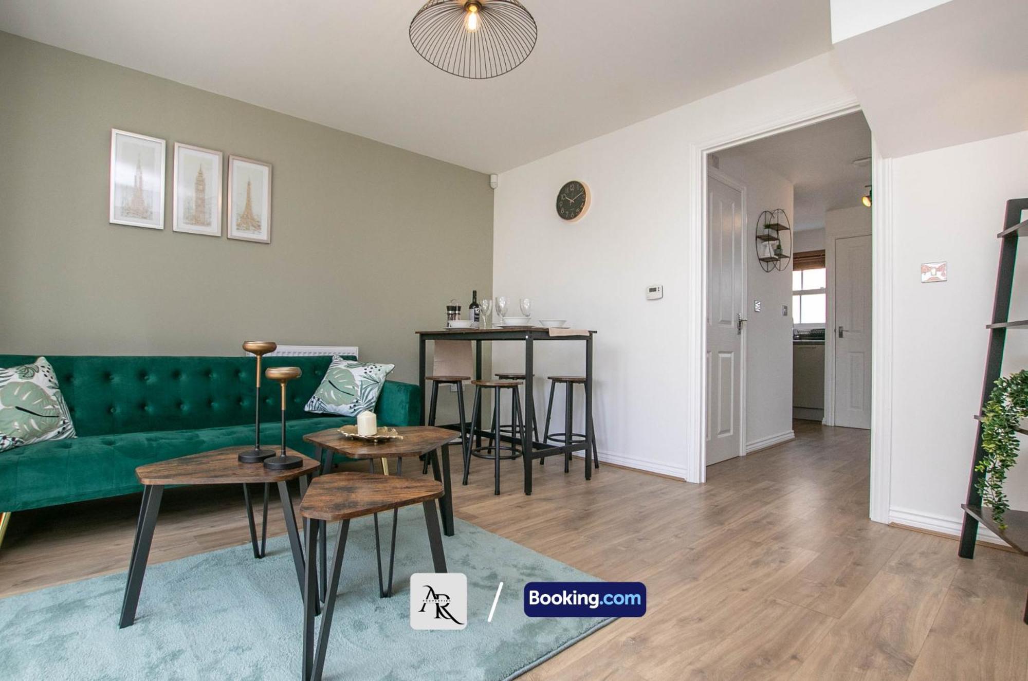 Cozy House By Ar Properties Short Lets & Serviced Accommodation โคล์เชสเตอร์ ภายนอก รูปภาพ